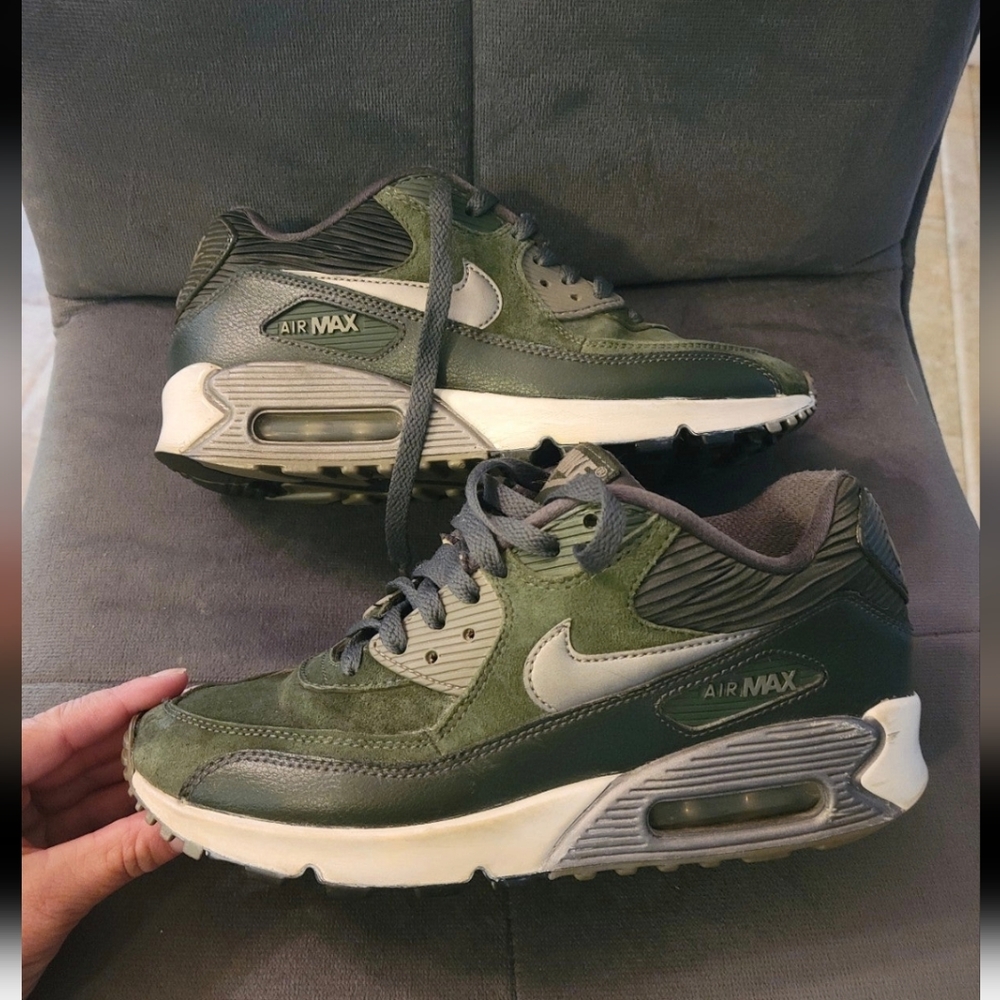 Nike Air Max 90  Suede Olive Green